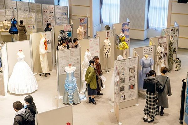 【東京都渋谷区】文化学園大学服装学部ファッションクリエイション学科が、ファッションショーを開催