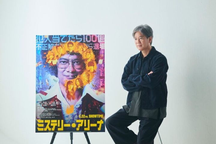 15年ぶりに堤幸彦監督と組んだ主演映画『ミステリー・アリーナ』について語る唐沢寿明さん。