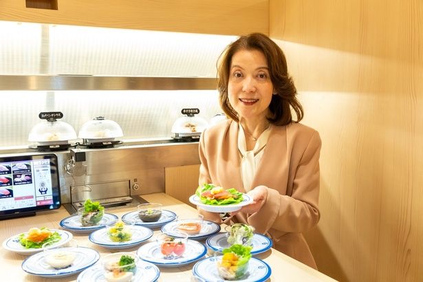  管理栄養士の伊達友美さん。「それぞれが自分の好みに合わせて栄養をプラスできるのが回転寿司の魅力」と語る
