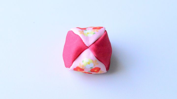 セリアで「お手玉」を買ってみたら楽しすぎた！キャンドゥ・ダイソーにもある？