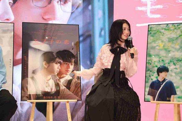 ポップアップイベント開催の喜びを語る桜田ひより [c]田村茜／コアミックス ©映画「モブ子の恋」製作委員会
