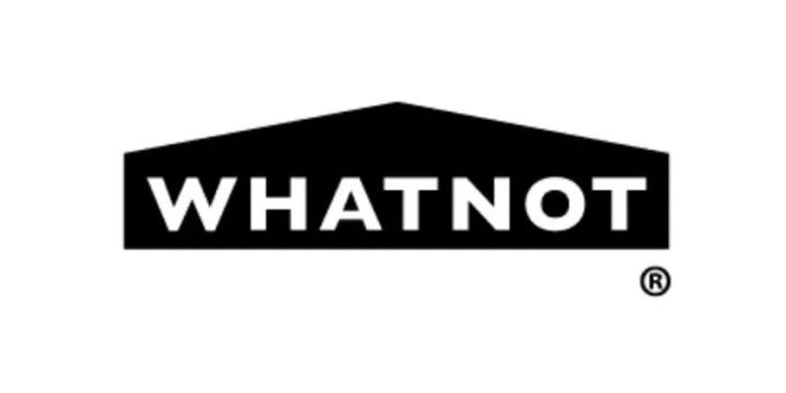 ペット用品ブランドWHATNOTの黒地ロゴ。Votani Q3 Pet Custom Editionのコラボレーションパートナーとして掲載