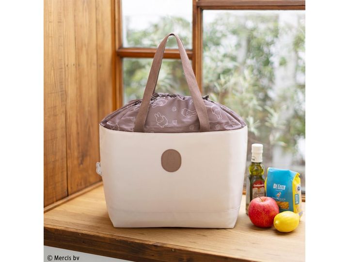 これから発売される注目雑誌から、魅力的な付録「BIGショッピングバッグ」を詳しくご紹介します。付録とは思えないクオリティの高さに注目が集まる今回のアイテム。発売前に予約しておきたい、その詳細を分かりやすくお届けします。（サムネイル画像出典：Amazon）