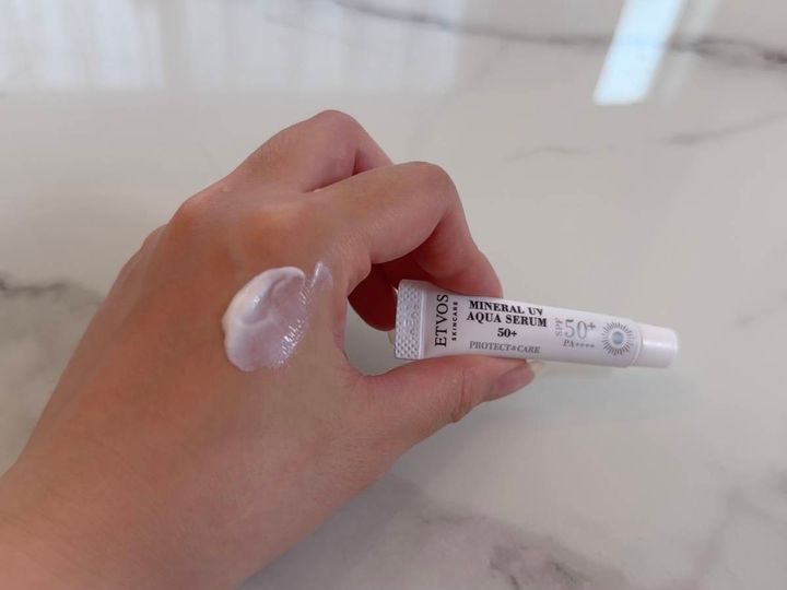 エトヴォス 「ミネラルUVアクアセラム50+ クリアグロウ SPF50+・PA++++」