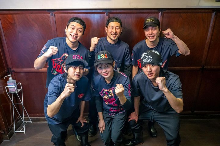 菊地悠太さんと精鋭のスタッフ陣