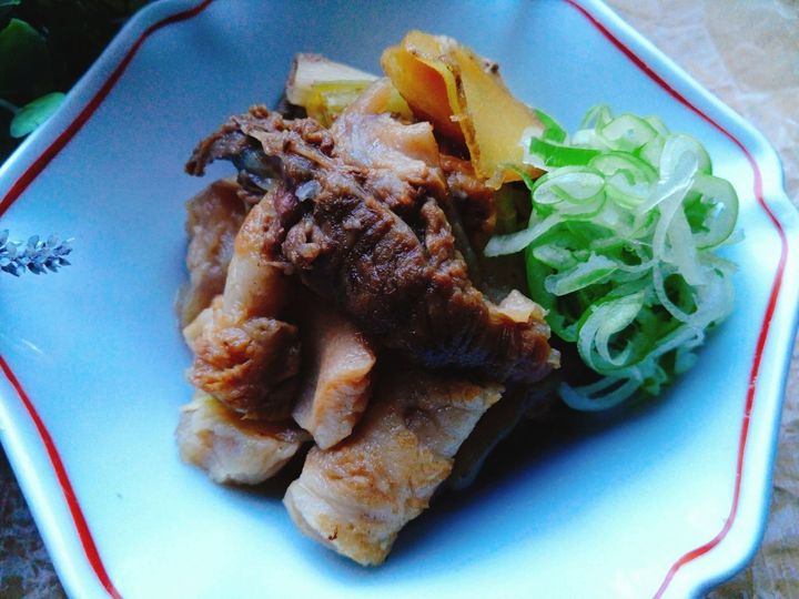 下処理をしっかり行えば絶品！牛すじ煮込み