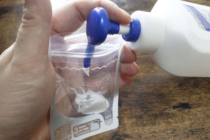 ダイソーの使い切りできる詰め替えパウチ（fun trip、8枚）の使用例