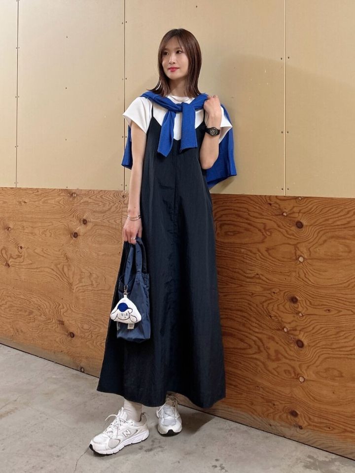 黒キャミワンピコーデ3
