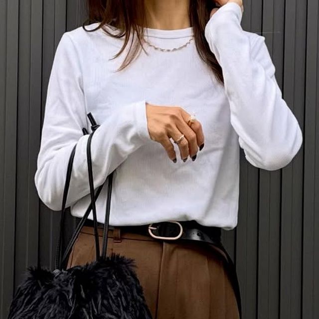 UNIQLO「ソフトリブクルーネックT/長袖」