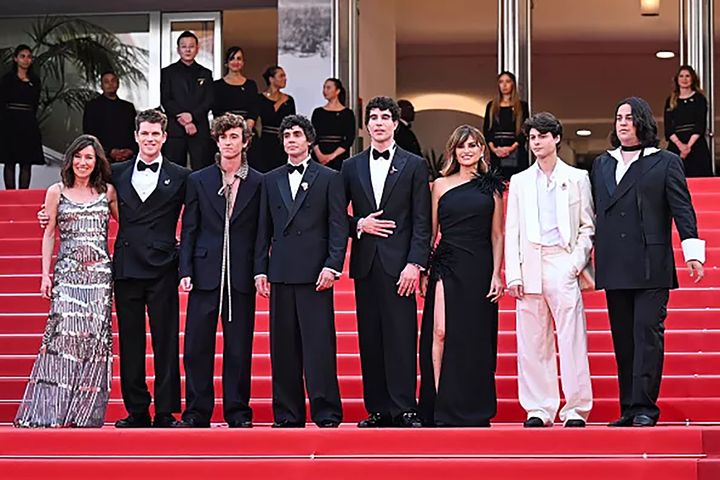 カンヌ国際映画祭での、映画『La Bola Negra』チーム