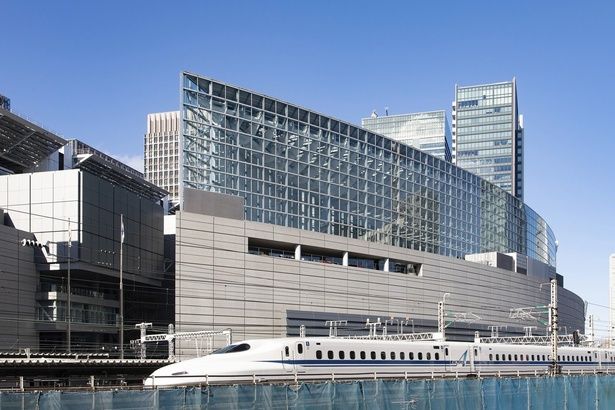 会場のYURAKUCHO MUSEUMは、東京国際フォーラム B1階にオープン。JR有楽町駅から徒歩1分の好アクセス