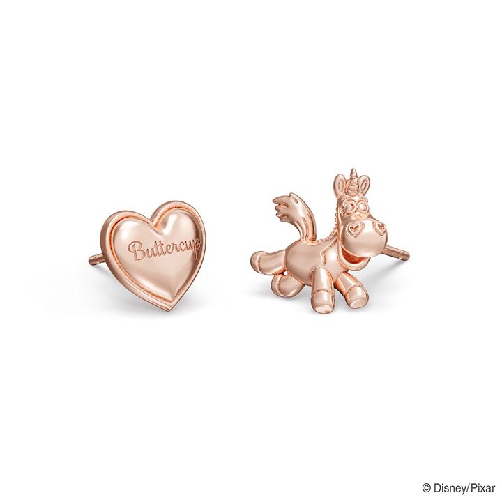 Buttercup（バターカップ）ピアス 置き斜め