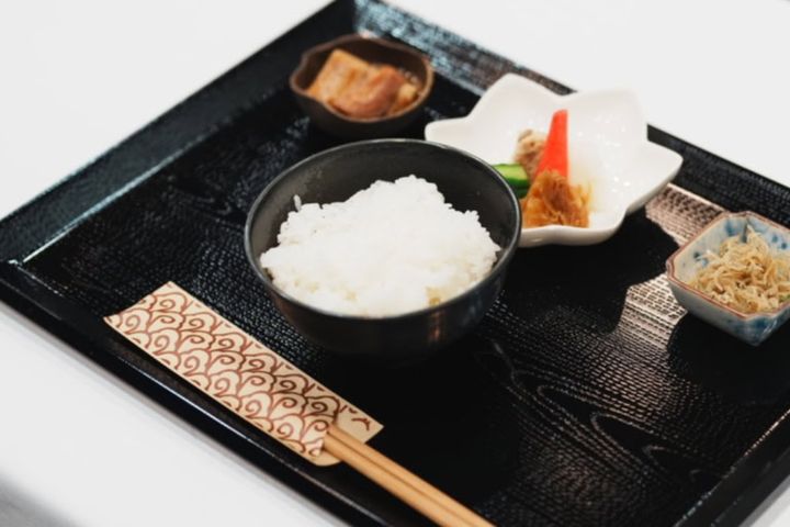 「土鍋ご泡火（ほうび）炊きJRT-A100」試食会スタート