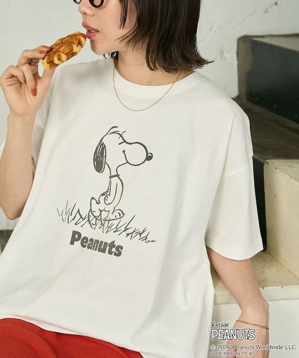 「前後1コマプリント半袖Tシャツ(オフホワイト)」(4994円)