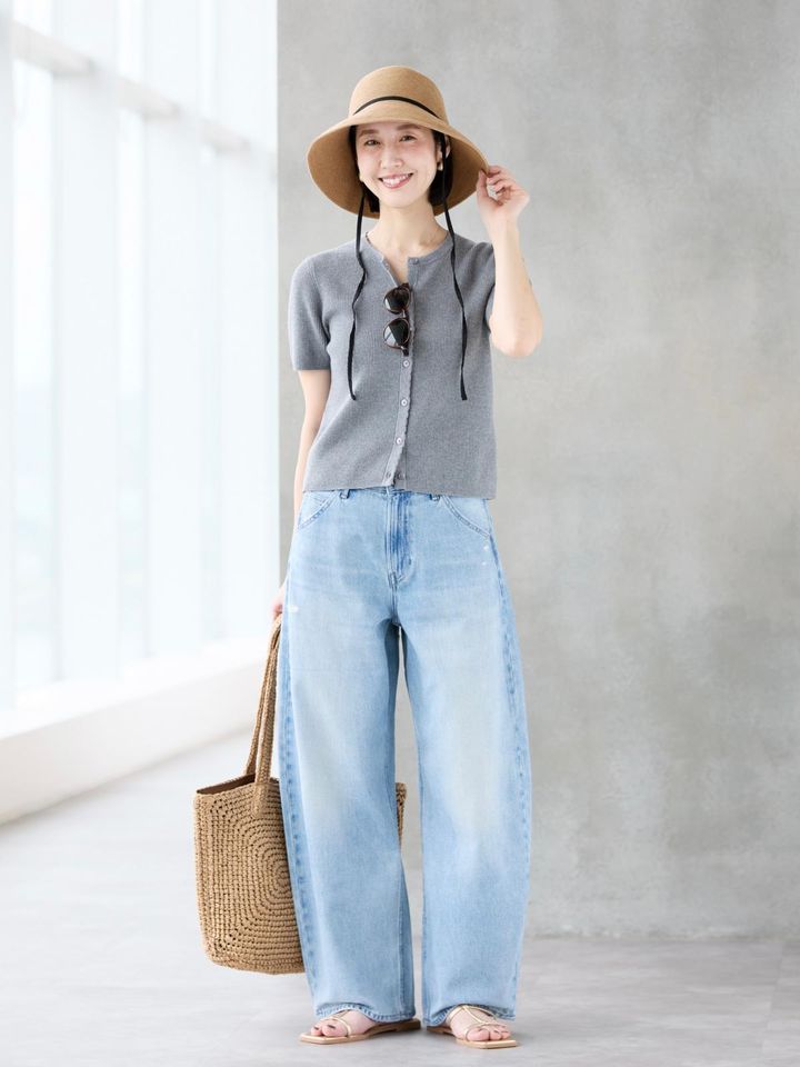 ストラップが今っぽいポイントに 出典：StyleHint