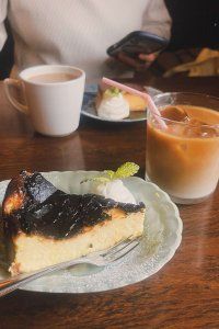 ＜京都五条＞町屋を改装した喫茶で濃厚バスクチーズケーキを味わう日【FUDGENA：おおえさきの週末京都クリップ vol.36】