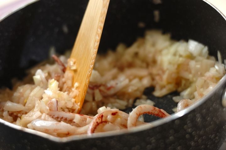やわらかイカのトマト煮の作り方1
