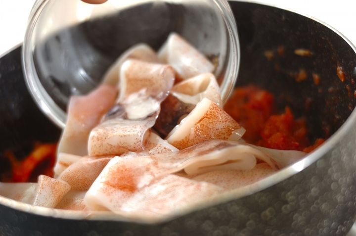 やわらかイカのトマト煮の作り方3