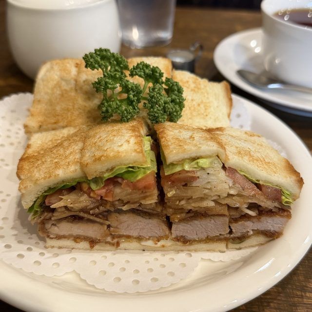 カツサンド断面