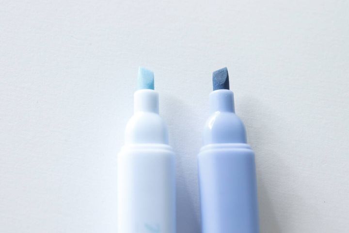 ダイソーのジョイントマーカーペンは同系色の2本セット