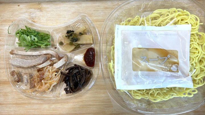 「一生食わん」「うまい」と賛否両論! 【ファミマ】あの超有名店とのコラボ商品はおいしいのかリアル食レポしてみた