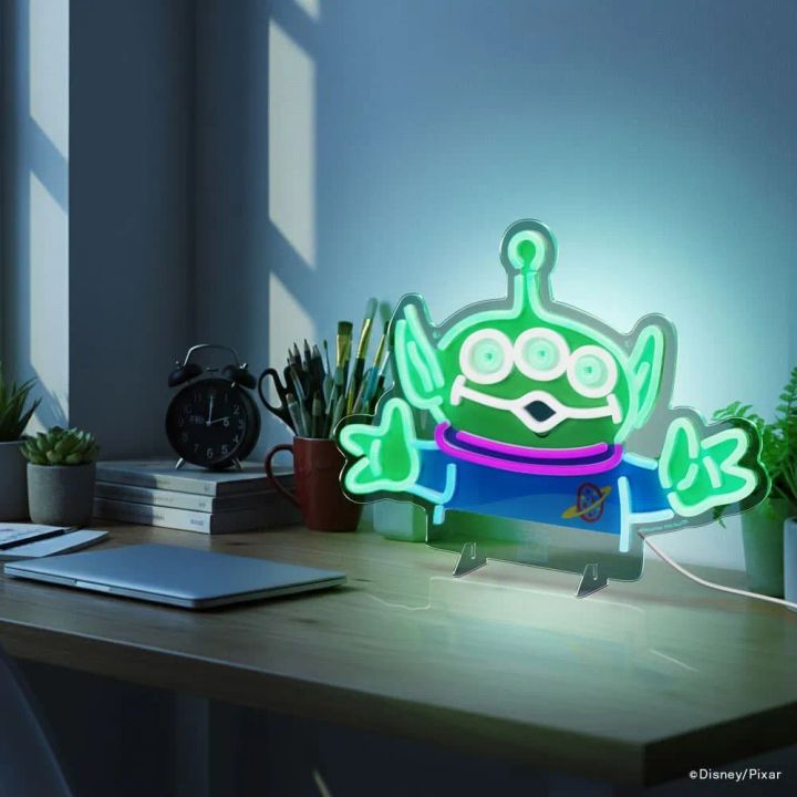 エイリアンのLEDネオンライト室内設置イメージ