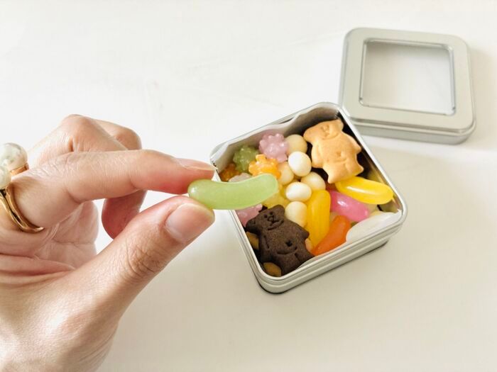缶に詰めるだけで…かわいすぎる『スナック缶』ができちゃった！これはハマること間違いなし♡