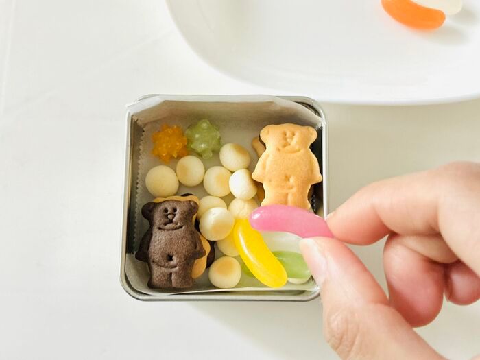 缶に詰めるだけで…かわいすぎる『スナック缶』ができちゃった！これはハマること間違いなし♡