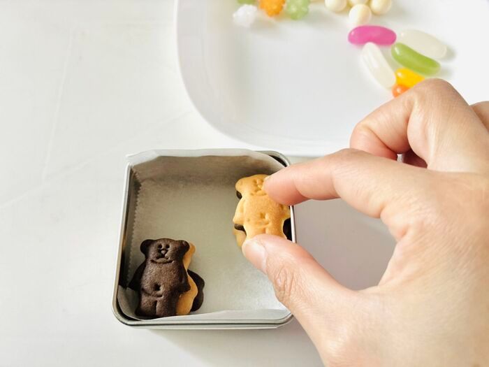 缶に詰めるだけで…かわいすぎる『スナック缶』ができちゃった！これはハマること間違いなし♡