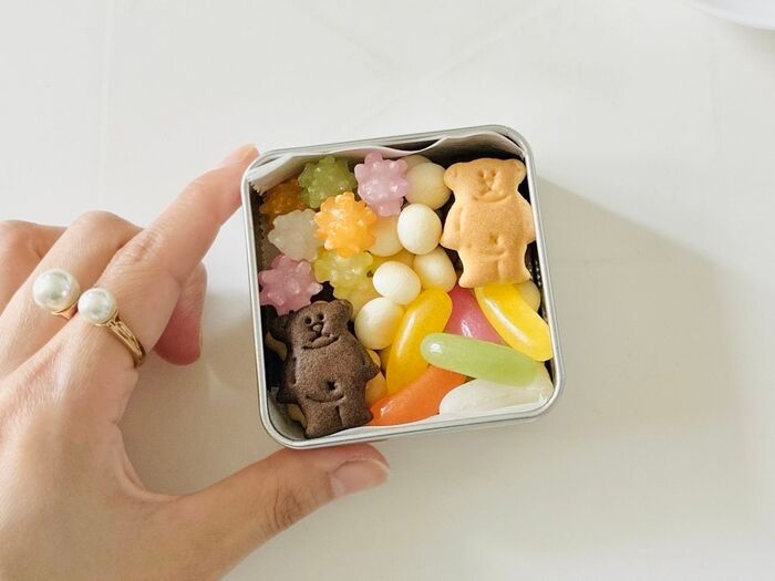 缶に詰めるだけで…かわいすぎる『スナック缶』ができちゃった！これはハマること間違いなし♡