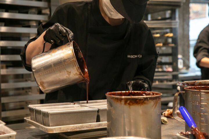 歴史を刻む旧銀行の建物でカカオの芳醇な香りに包まれる。鎌倉「CHOCOLATE BANK」
