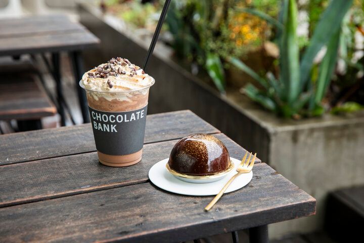 歴史を刻む旧銀行の建物でカカオの芳醇な香りに包まれる。鎌倉「CHOCOLATE BANK」