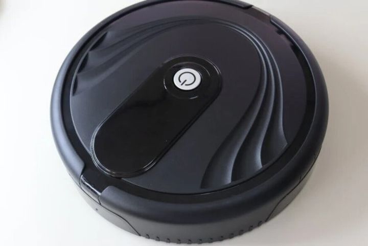 ダイソー ロボット掃除機（電池タイプ）