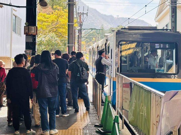 箱根登山ケーブルカー強羅駅の平日午後の様子。