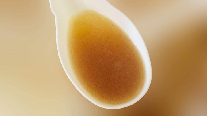 スープはにんにくのパンチがしっかりときいた濃いめの味付け。