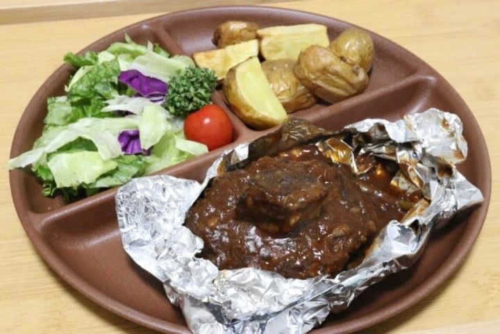 ダイソー 仕切りプレート（木目調、丸型） 使用例