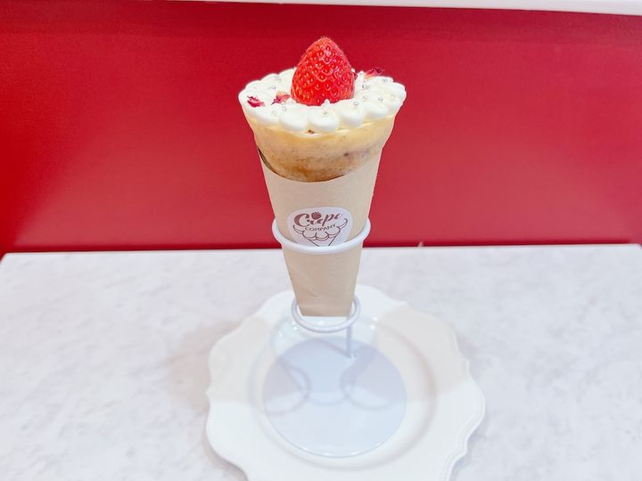 CrepeCompany 薔薇と苺のジャージー生クレープ