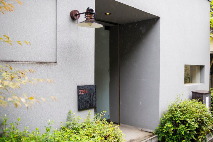 祇園の路地奥にたたずむ「ZEN CAFE」で楽しみたい、極上の甘味と静かな時間