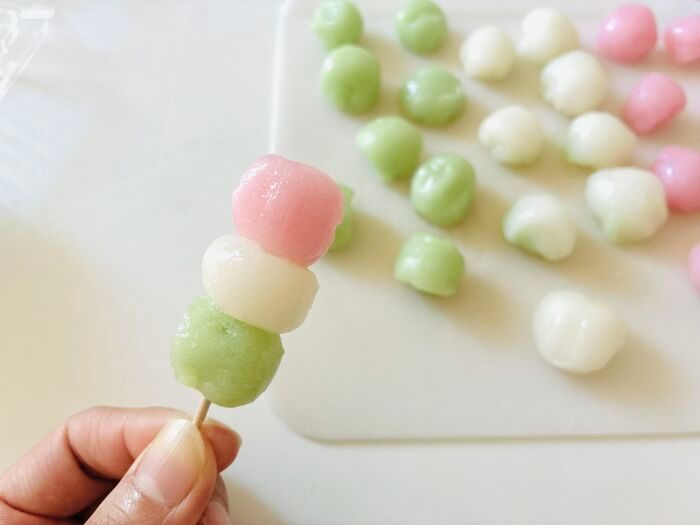 スーパーの『3色団子』を大量生産する方法。このサイズ感がちょうどいいんです♪