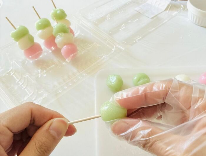 スーパーの『3色団子』を大量生産する方法。このサイズ感がちょうどいいんです♪