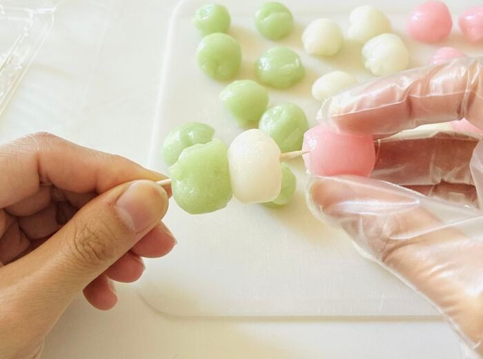 スーパーの『3色団子』を大量生産する方法。このサイズ感がちょうどいいんです♪