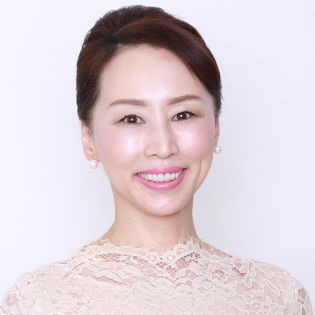嵯峨 裕美子さん（カラーコンサルタント）