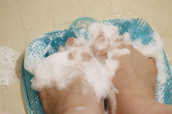 フットケアブラシ 泡立ち
