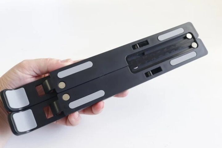 ダイソー 折りたたみ式PC・タブレットスタンド