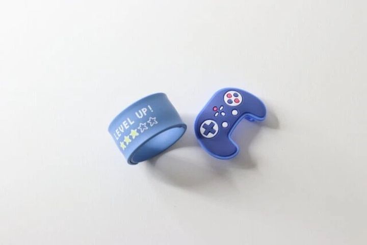 ダイソー 虫よけパッチンバンド（ゲーム機）