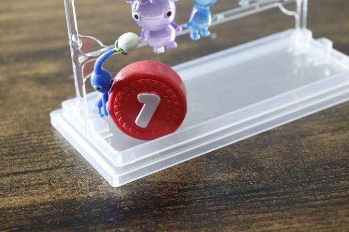 ミニチャームディスプレイケース 土台に装飾