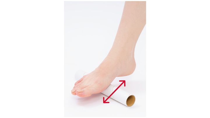 足の不調のカギは、小指にあった!? 寝指が目覚める、ほぐしストレッチ