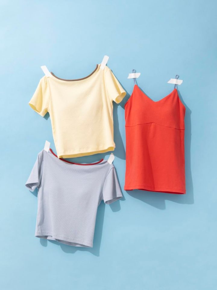 カップ付きトップス 各￥4,990、ブラトップカップ付きインナー￥3,990（すべてアングリッド）