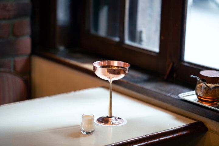 老舗喫茶「銀座 和蘭豆（ランズ）」で、コーヒーの香りに癒やされるやさしい時間♪