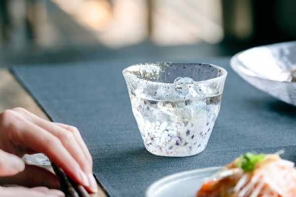 伝統工芸品「津軽びいどろ」、夏の食卓に涼をもたらす「雪うつし」シリーズ第二弾発売